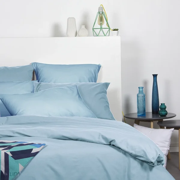 Drap housse 160x200 cm en 100% polyester microfibre LAGO bleu ciel bonnet 25 cm