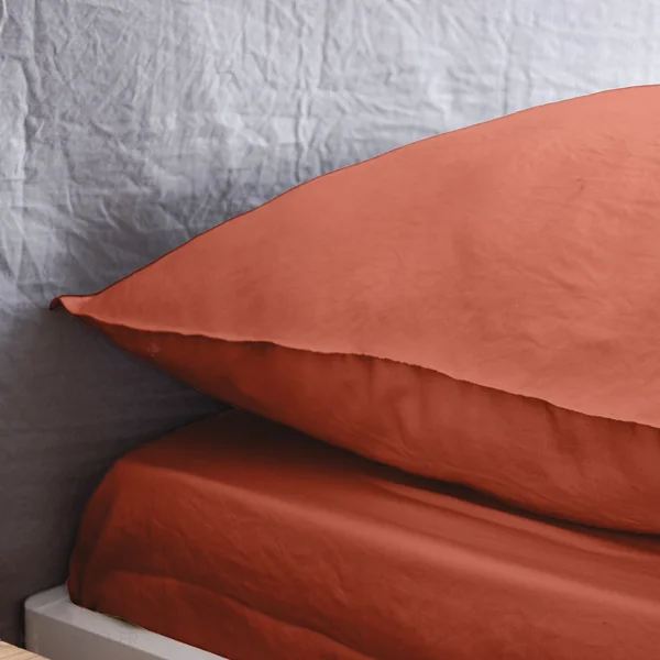 Drap housse uni 160x200 cm MILA polyester micro lavée rouge terracotta