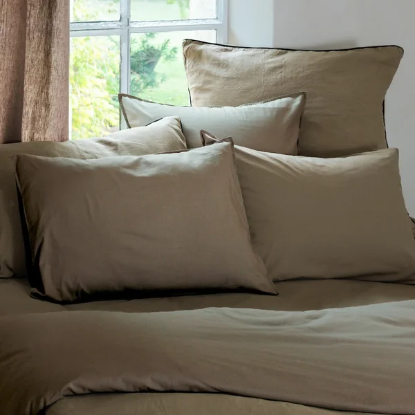 Housse de couette PALACE pur coton lavé 200x200 cm uni marron tabac