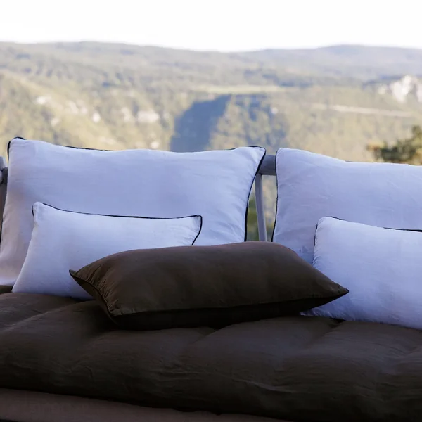 Housse de coussin PRELUDE 45x45 cm lin et coton lavé noir Café