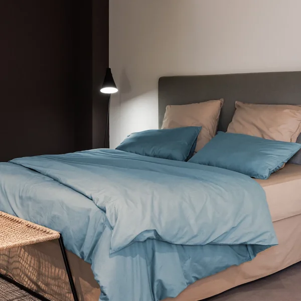 Parure de lit 200x200 cm et 65x65 cm 100% coton lavé PALACE bleu topaze 3 pièces