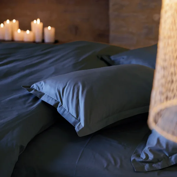 Parure de lit 200x200 cm set 50x70 cm percale MANOIR bleu Marine