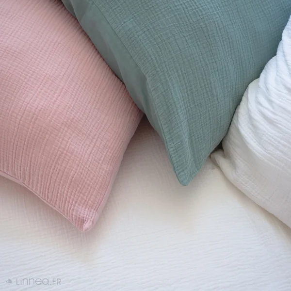 Parure de lit 240x220 cm double gaze de coton GAZGAZ vert amande 3 pièces