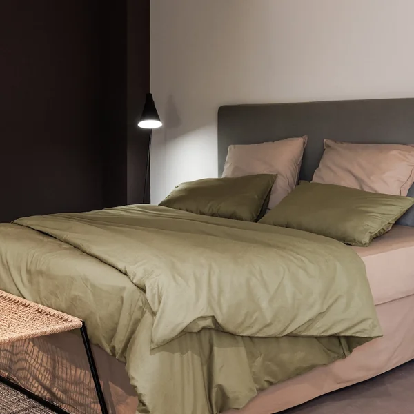 Parure de lit 260x240 cm et 50x70 cm 100% coton lavé PALACE marron camel 3 pièces