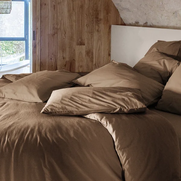 Parure de lit 260x240 cm et 50x70 cm 100% coton lavé PALACE marron cognac 3 pièces
