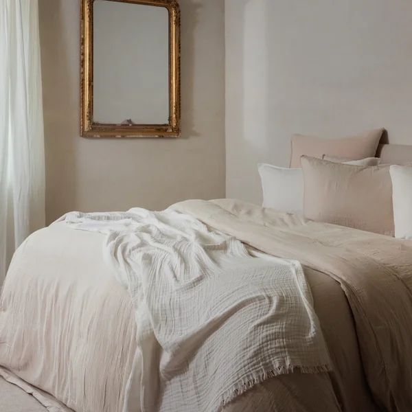 Parure de lit 3 pièces 260x240 cm et 50x70 cm mousseline de coton MILOS beige naturel