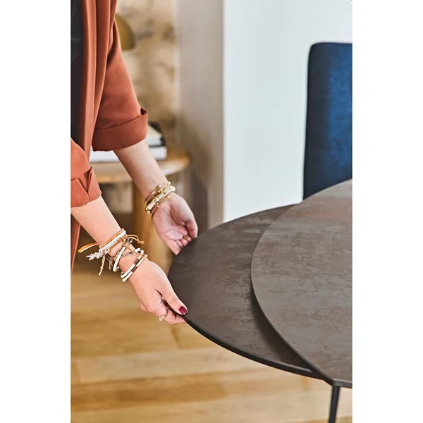 Table à manger extensible en céramique bronze et métal noir 180(+77)x110cm - Vigo
